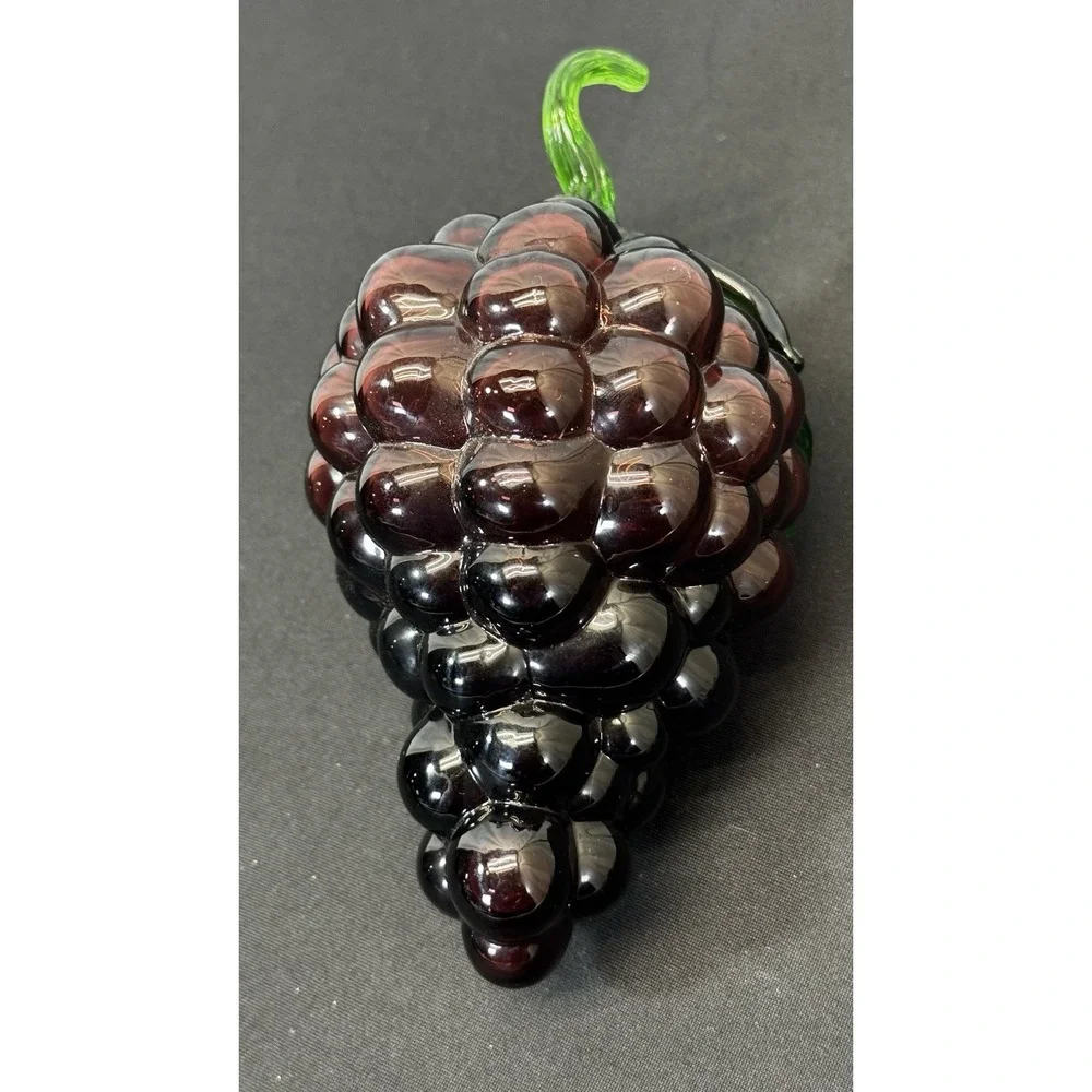 Grapes Art with Large Green Leaf and Curled‎ Stem mid century modern
